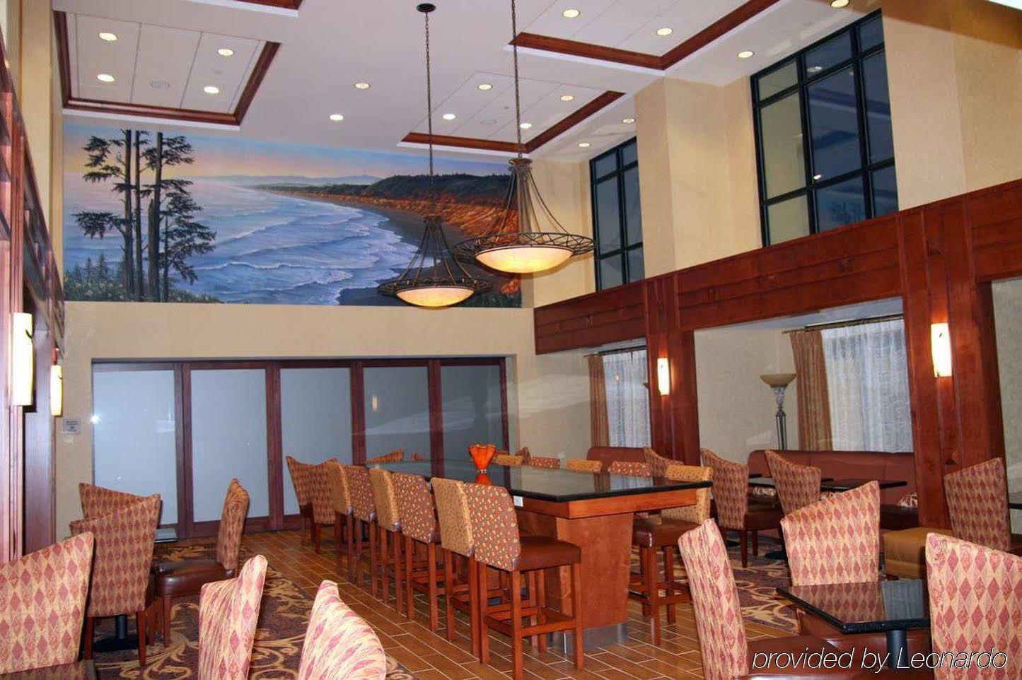 Hampton Inn & Suites Arcata Exterior photo