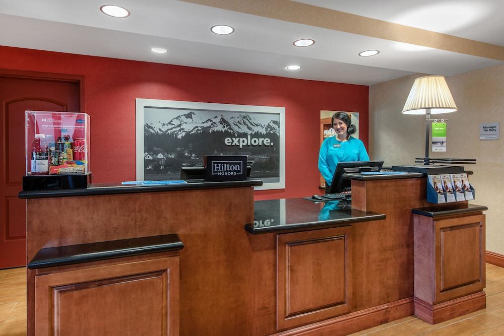 Hampton Inn & Suites Arcata Exterior photo